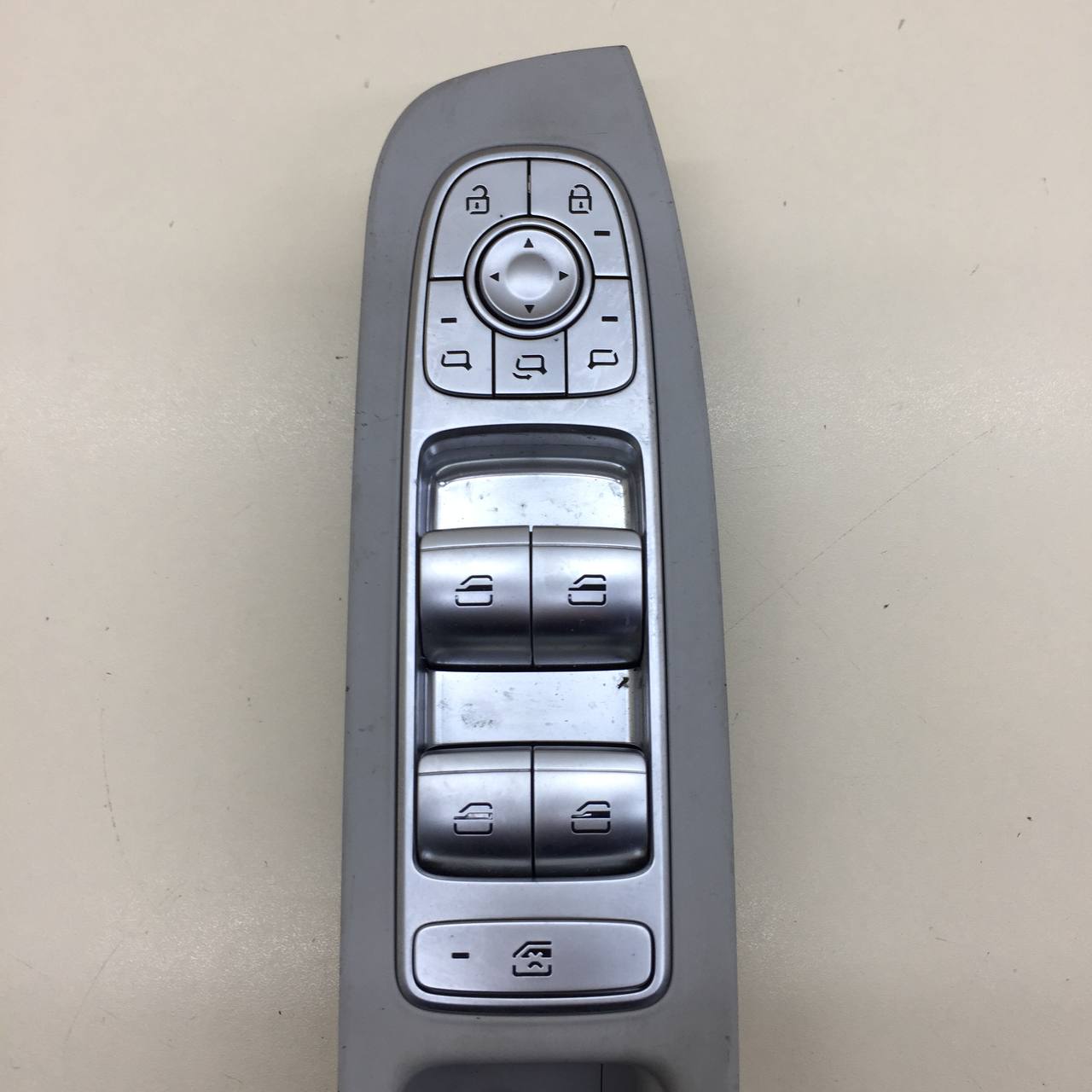 Блок управления стеклоподъемниками Chery Arrizo 8 2022>