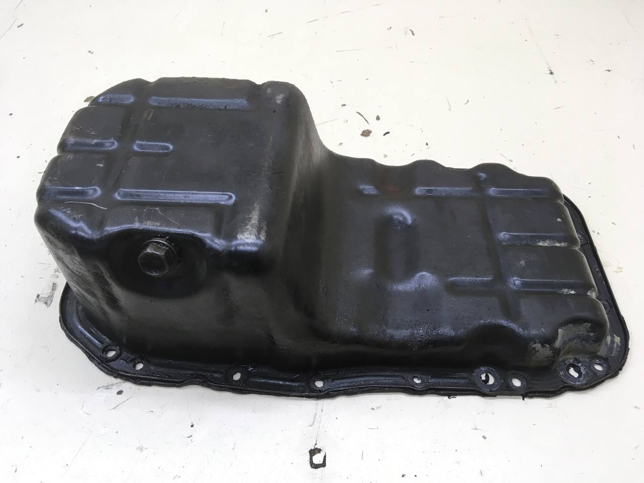Поддон масляный двигателя Mitsubishi Lancer 9  (CS/Classic) 2000-2011