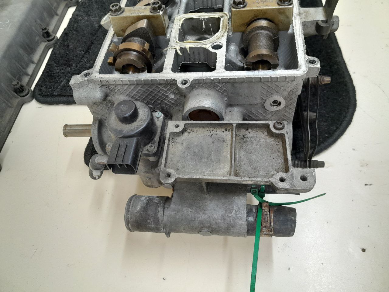 Головка блока цилиндров Mazda Mazda 3 (BK) 2002-2009 Головка блока цилиндров Mazda Mazda 3 (BK) 2002-2009