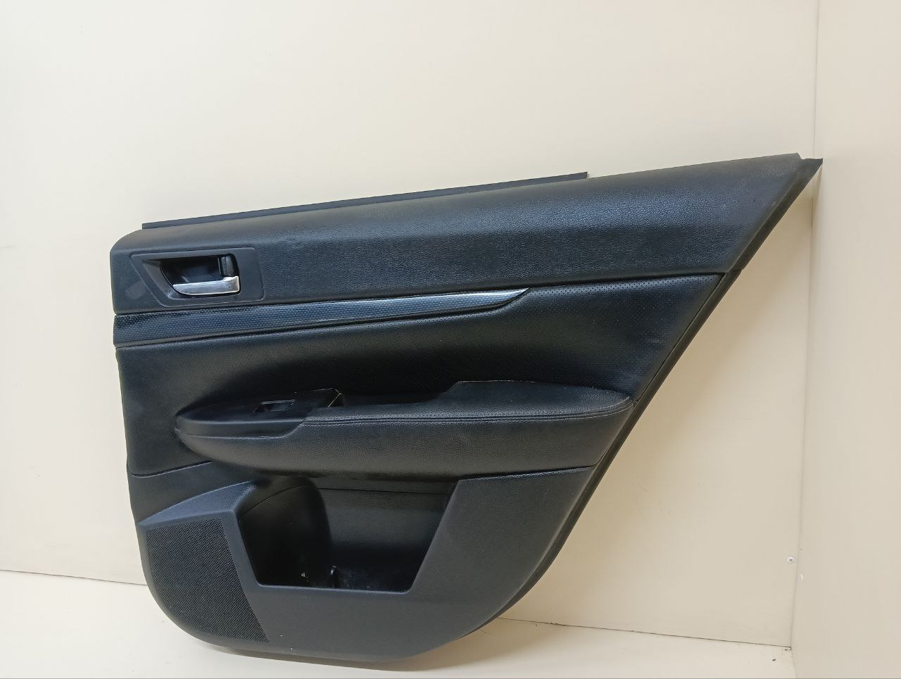 Обшивка двери задней правой Subaru Legacy (B14) 2010-2015