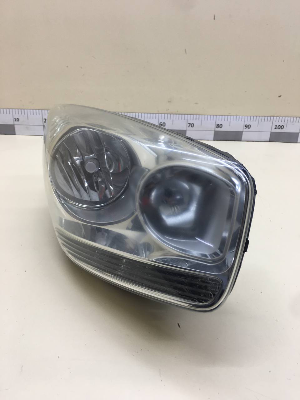 Фара правая Kia Venga (YN) 2010-2017