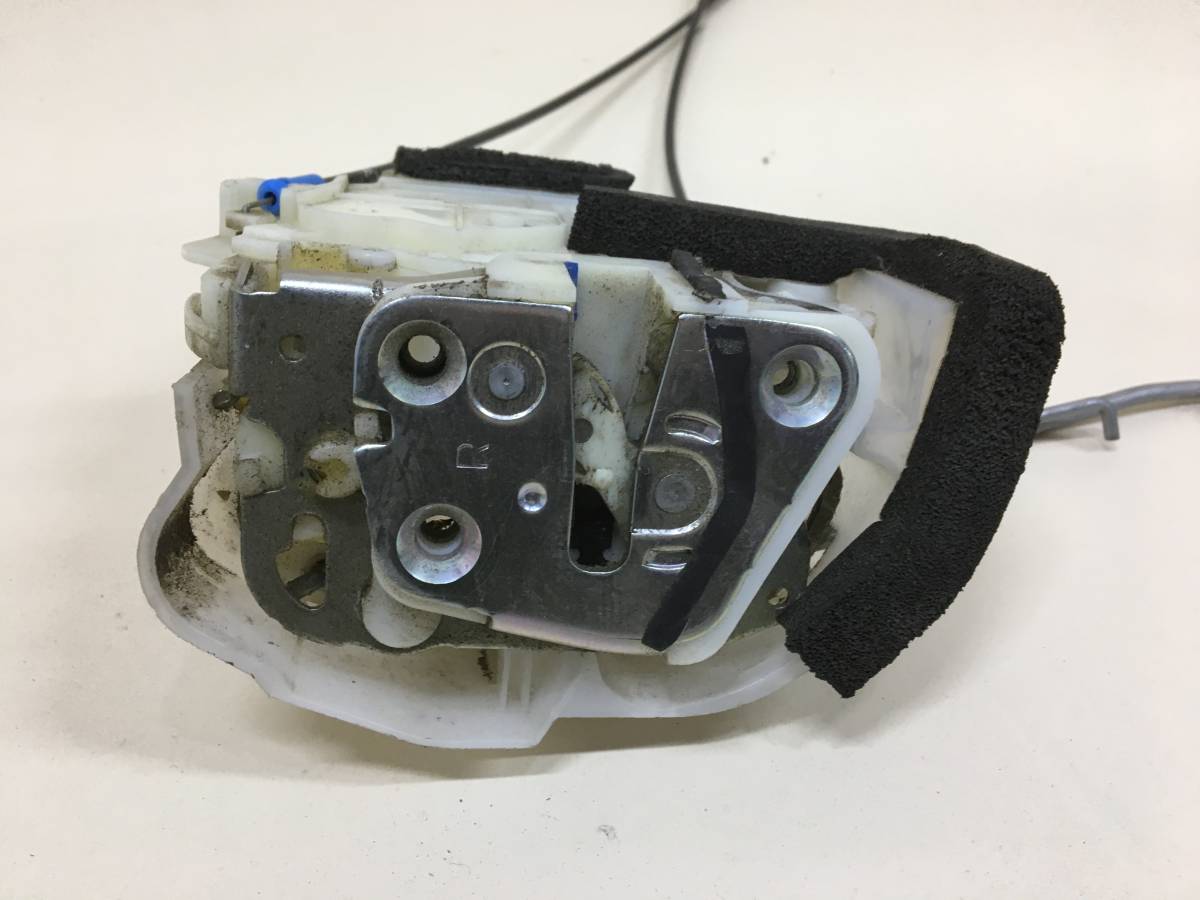 Замок двери передней правой Subaru Legacy Outback (B14) 2010-2014