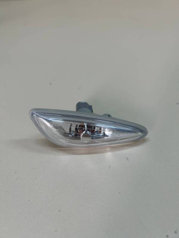 Повторитель на крыло Hyundai Sonata 6 (YF) 2010-2014