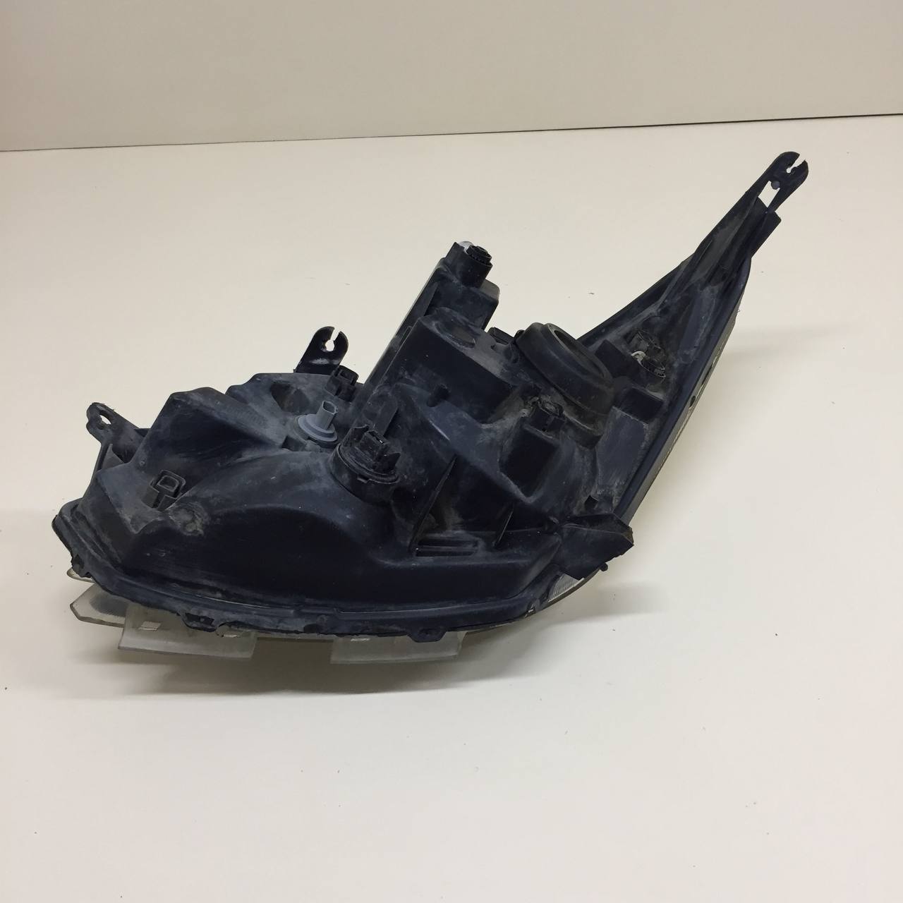 Фара правая Chevrolet Cobalt (T250) 2011-2015 Фара правая Chevrolet Cobalt (T250) 2011-2015