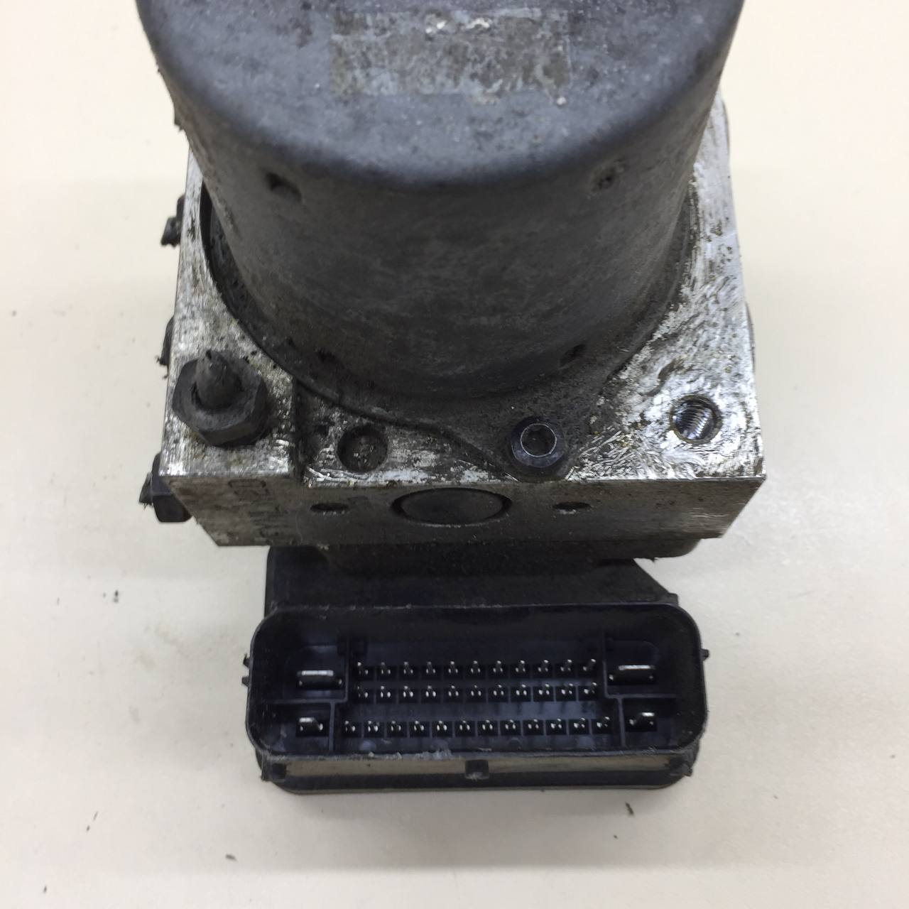 Блок ABS (насос) Kia Cerato (TD) 2009-2013