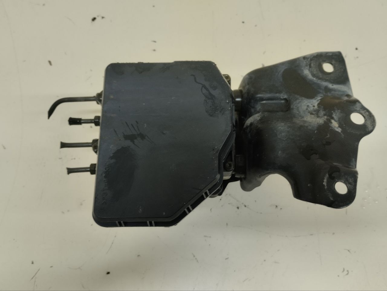 Блок ABS (насос) Toyota Rav 4 (A30) 2006-2013