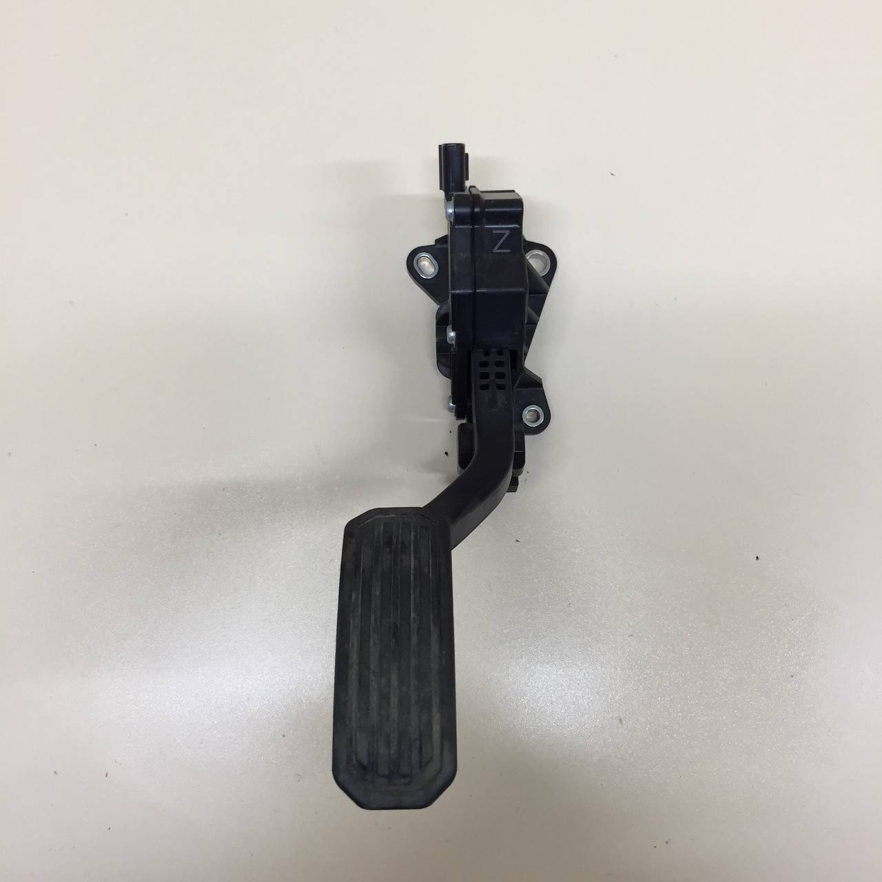 Педаль газа Lexus RX 350 /450h (XL10) 2009-2015 Педаль газа Lexus RX 350 /450h (XL10) 2009-2015
