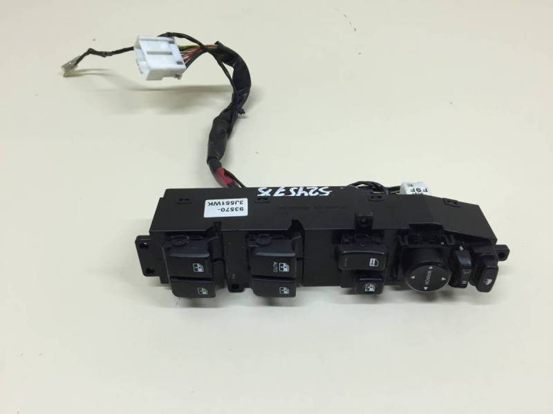 Блок управления стеклоподъемниками Hyundai ix55 2007-2013