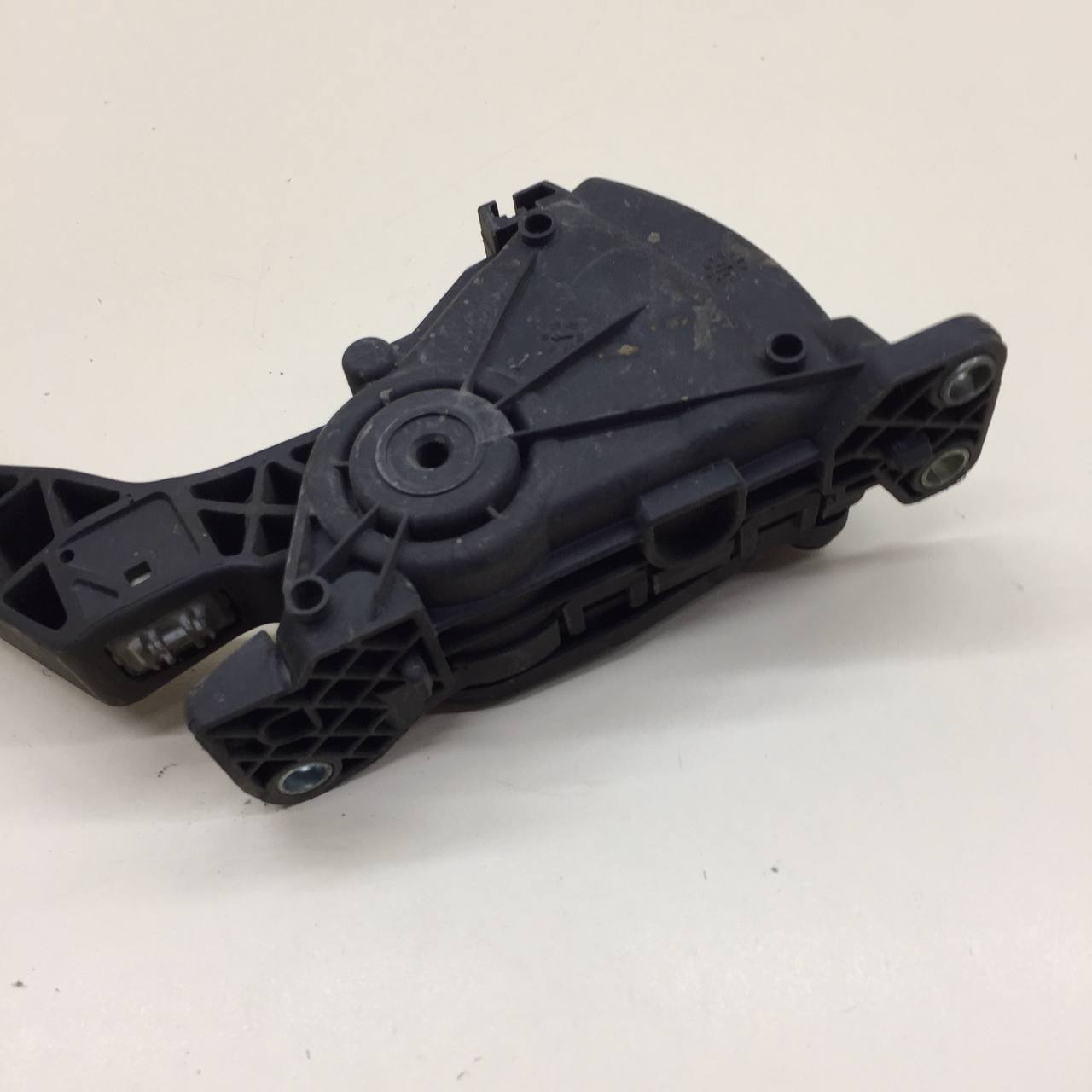 Педаль газа Nissan Almera 3 (G11, G15) 2012>