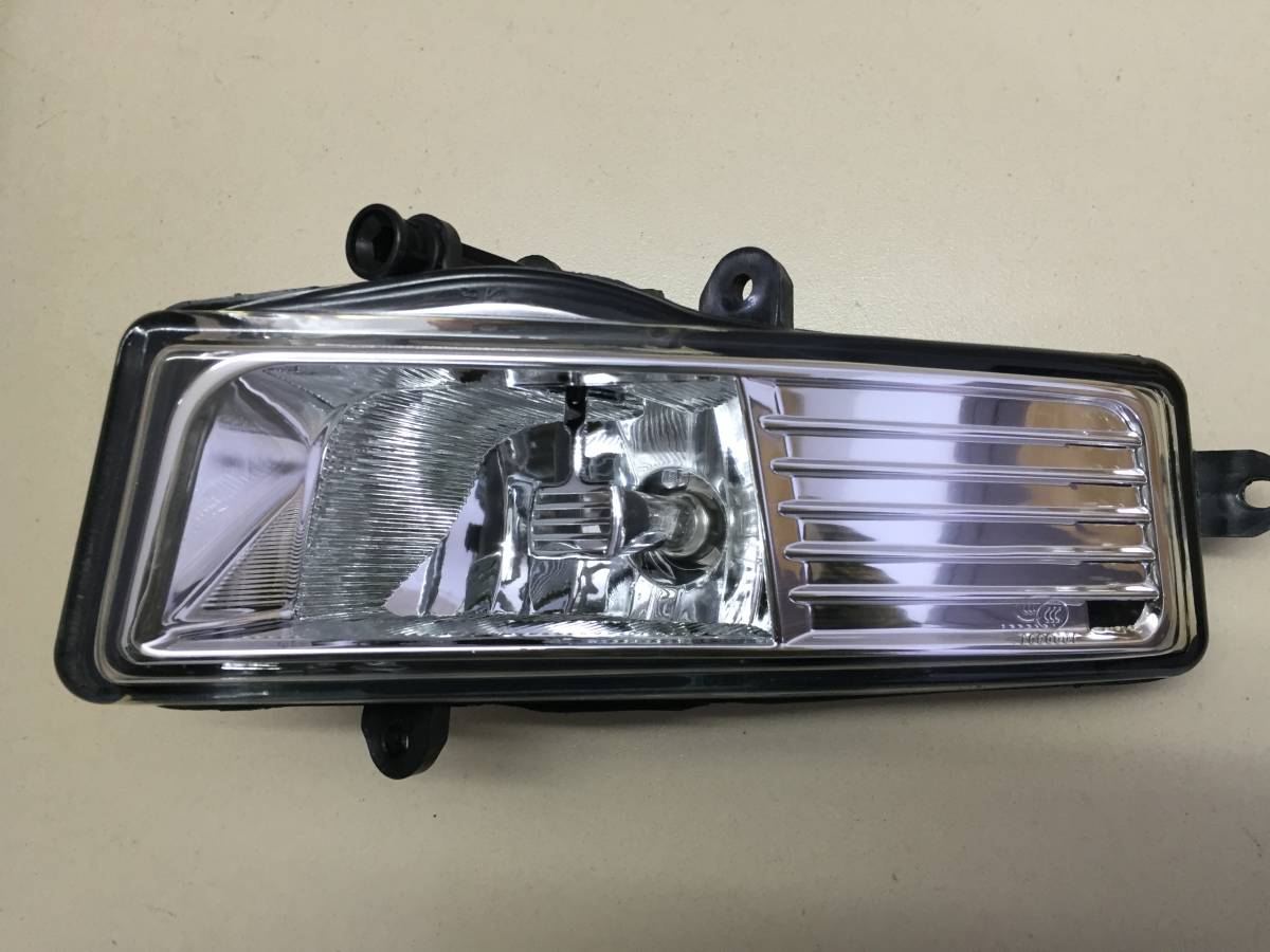 Фара противотуманная левая Audi A6 (C6) 2005-2011