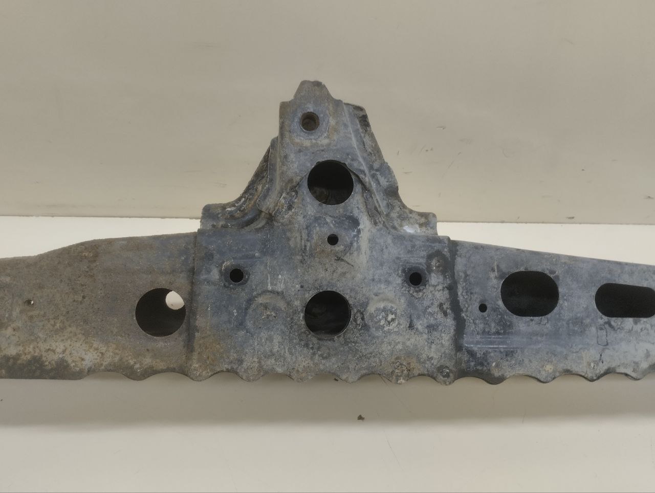 Балка передняя поперечная Toyota Auris (E150) 2006-2012