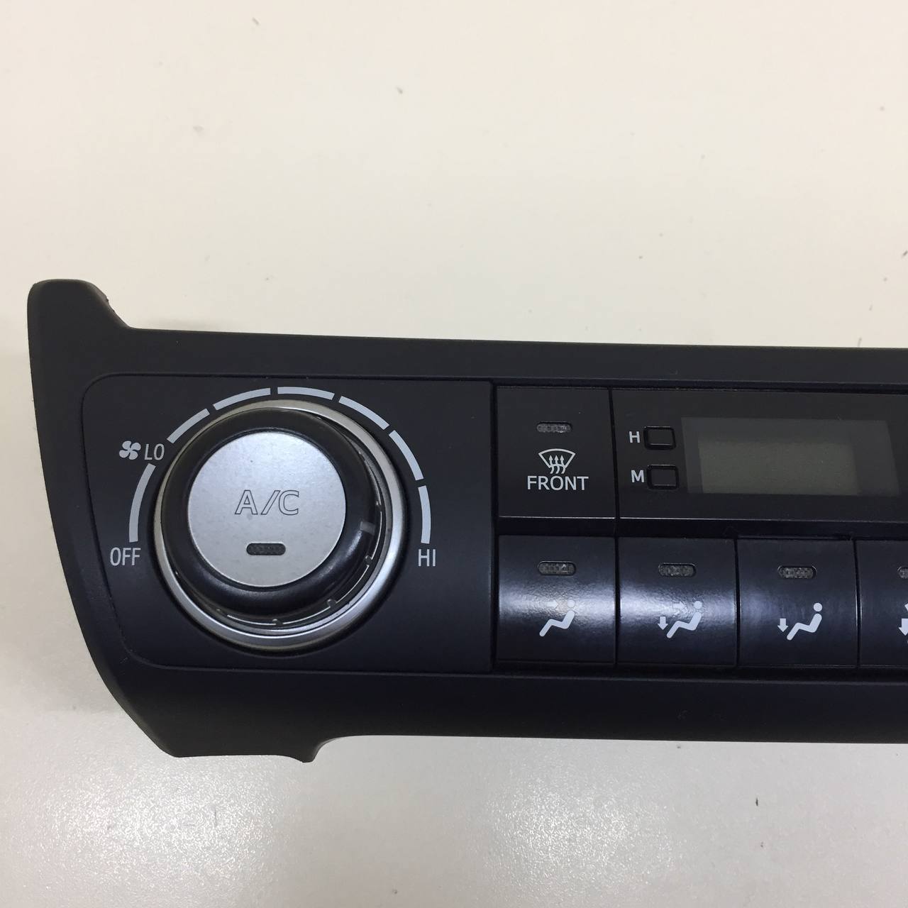 Блок управления климатической установкой Toyota Land Cruiser Prado (J150) 2009-2022
