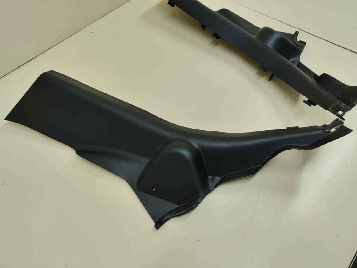 Обшивка стойки Mazda Mazda 3 (BL) 2009-2013 Обшивка стойки Mazda Mazda 3 (BL) 2009-2013