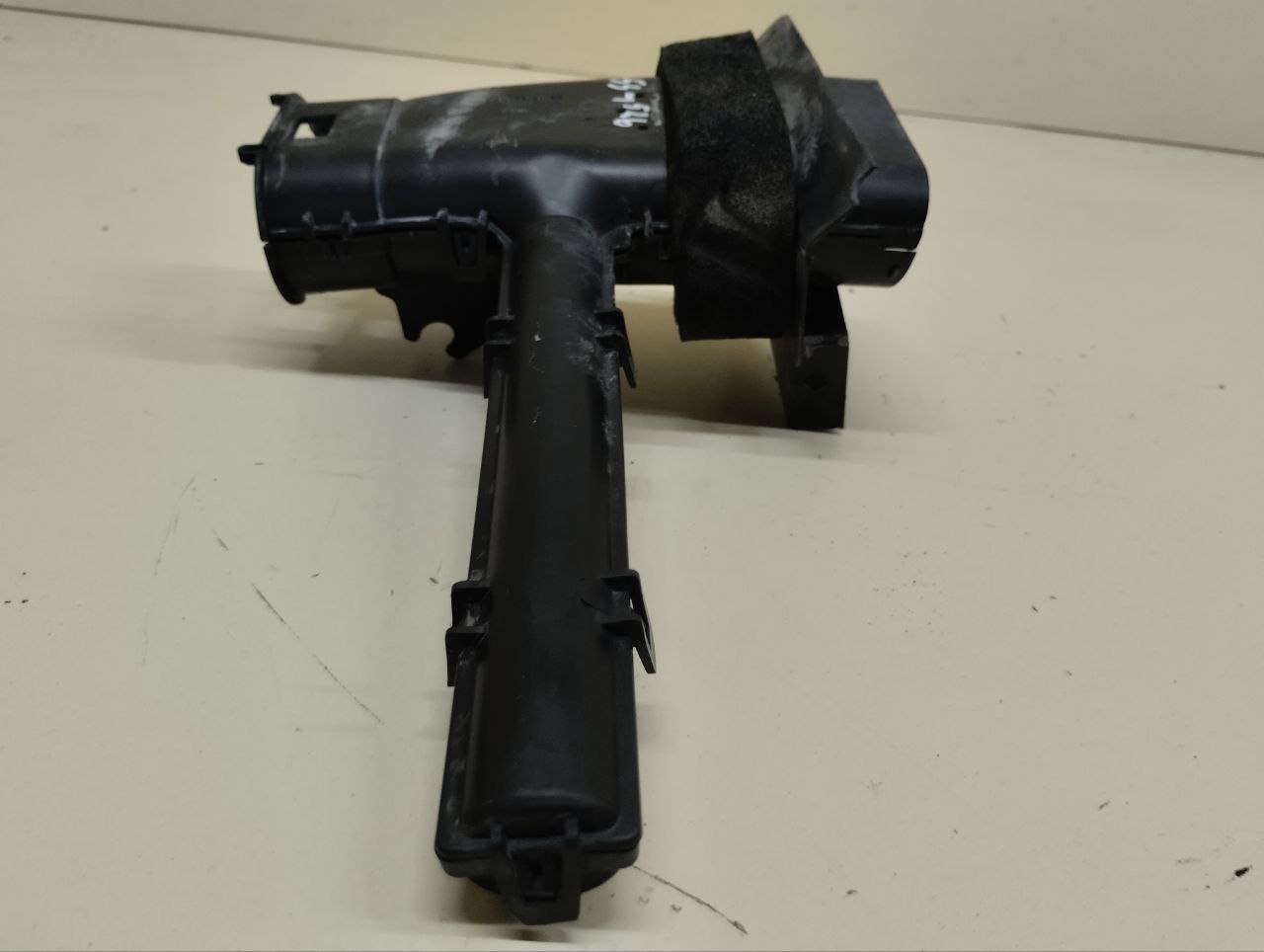 Воздухозаборник (внутри) Renault Duster (HSA, HSM) 2012> Воздухозаборник (внутри) Renault Duster (HSA, HSM) 2012>