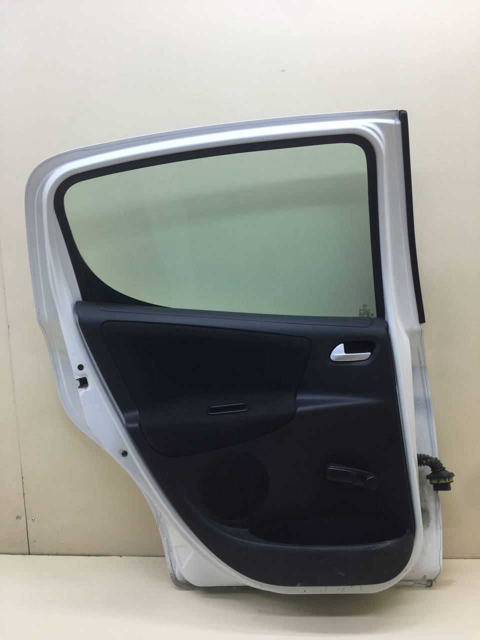 Дверь задняя левая Peugeot 207 2006-2013