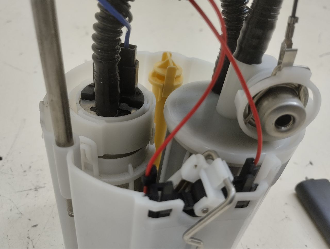 Насос топливный электрический Fiat Albea 2002-2012