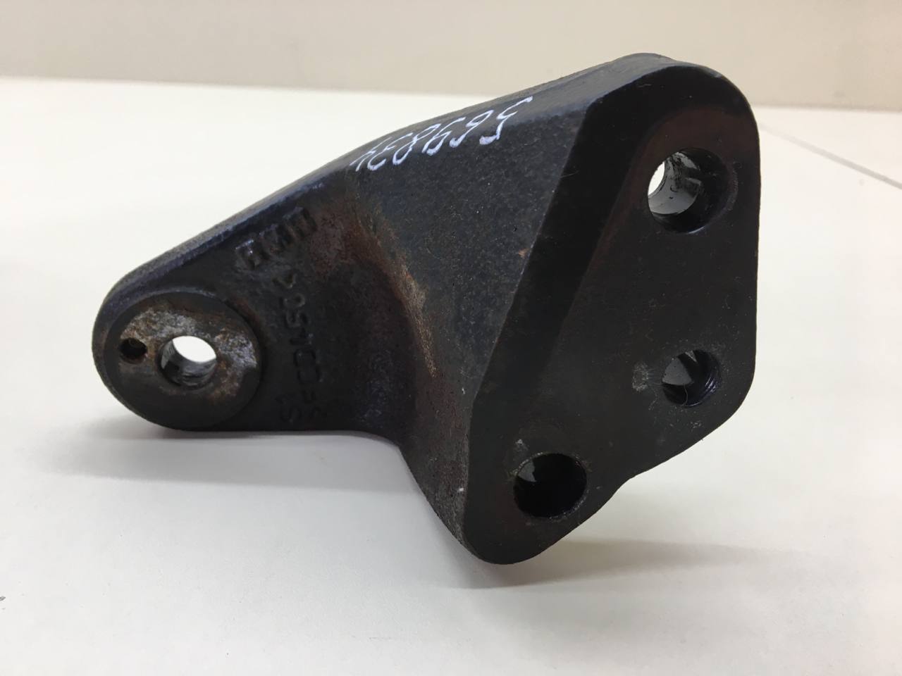 Кронштейн двигателя правый Kia Ceed (JD) 2012-2018