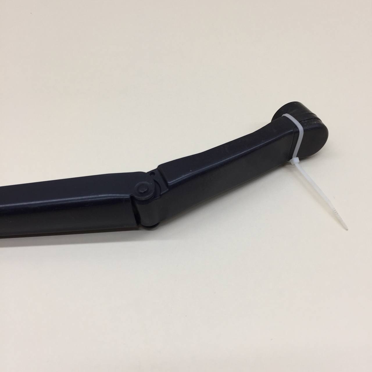 Поводок стеклоочистителя передний правый Toyota Rav 4 (XA40) 2013-2019