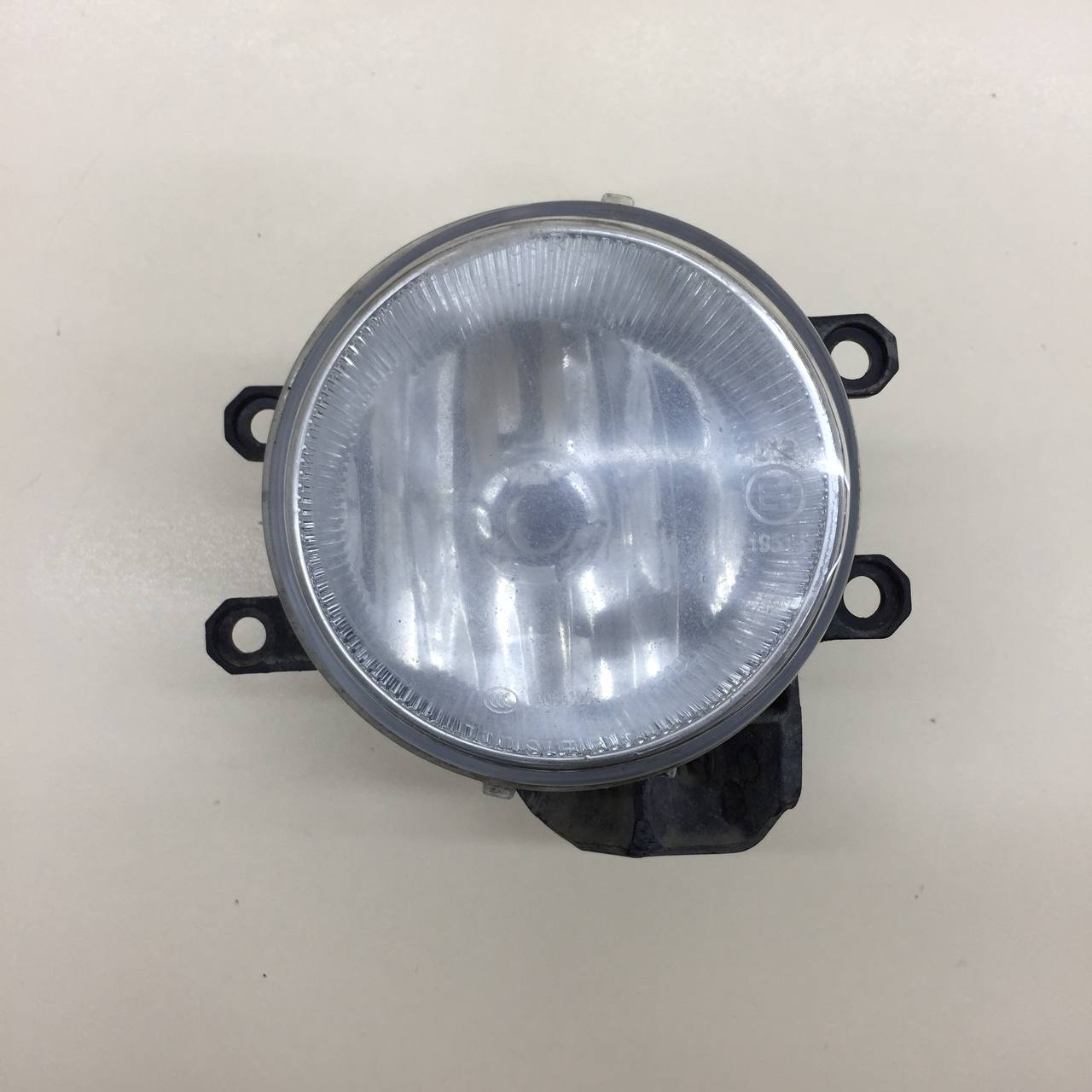 Фара противотуманная правая Toyota Corolla E180 2013-2019