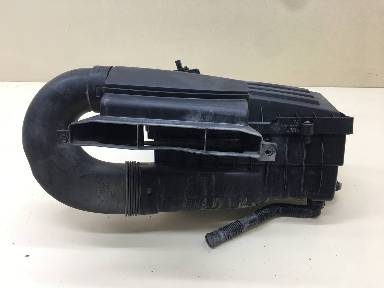 Корпус воздушного фильтра Volkswagen Tiguan (5N1) 2007-2011