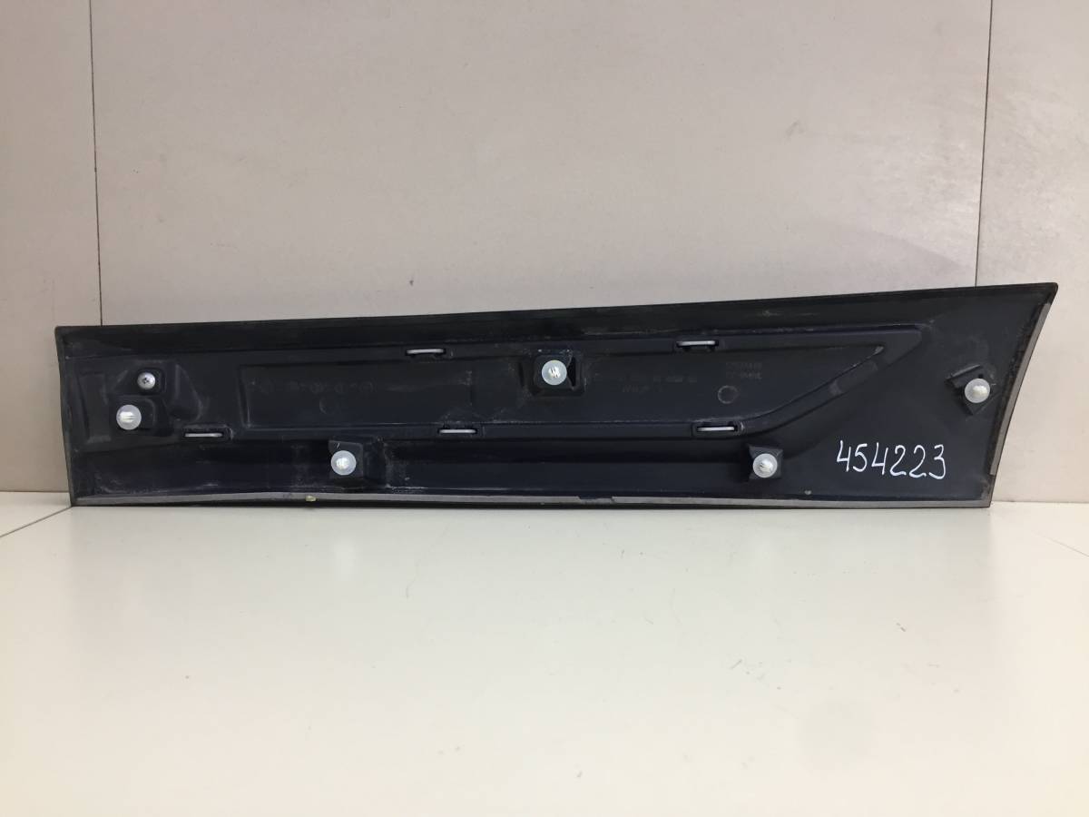 Накладка двери задней правой Mitsubishi Outlander (GF) 2012>