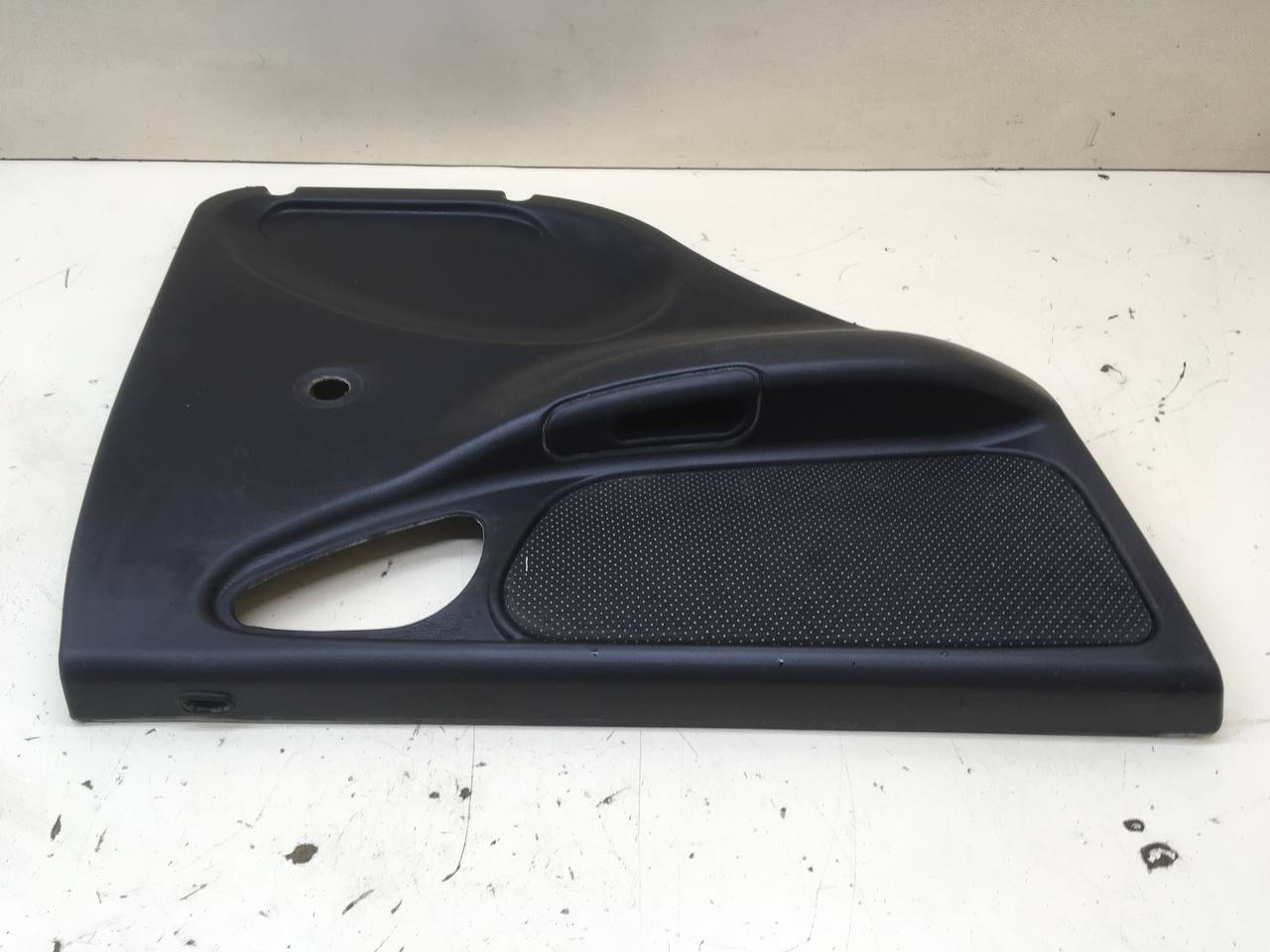 Обшивка двери задней левой Chevrolet Niva 2009-2020