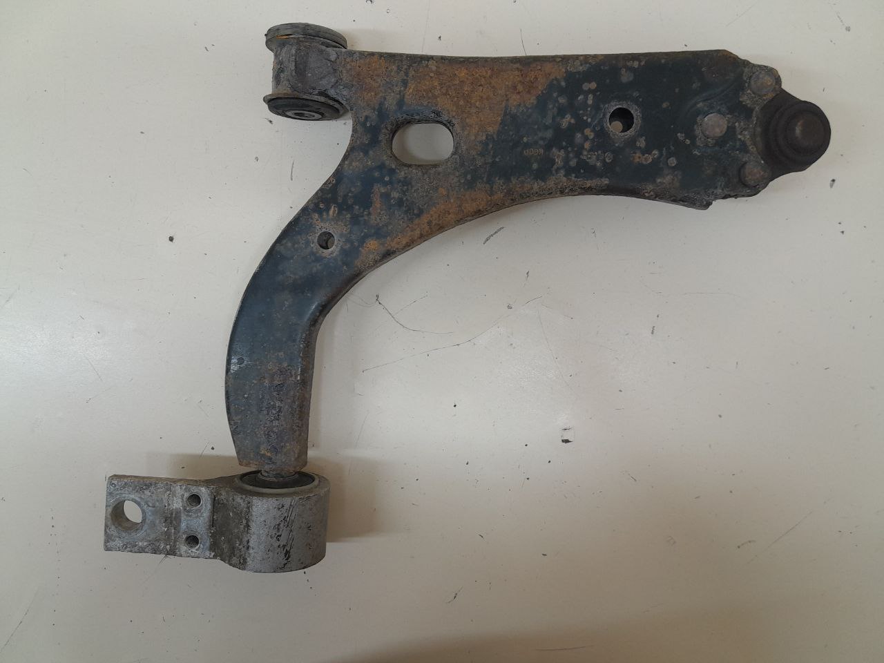 Рычаг передний левый Ford Fusion (JU) 2002-2012