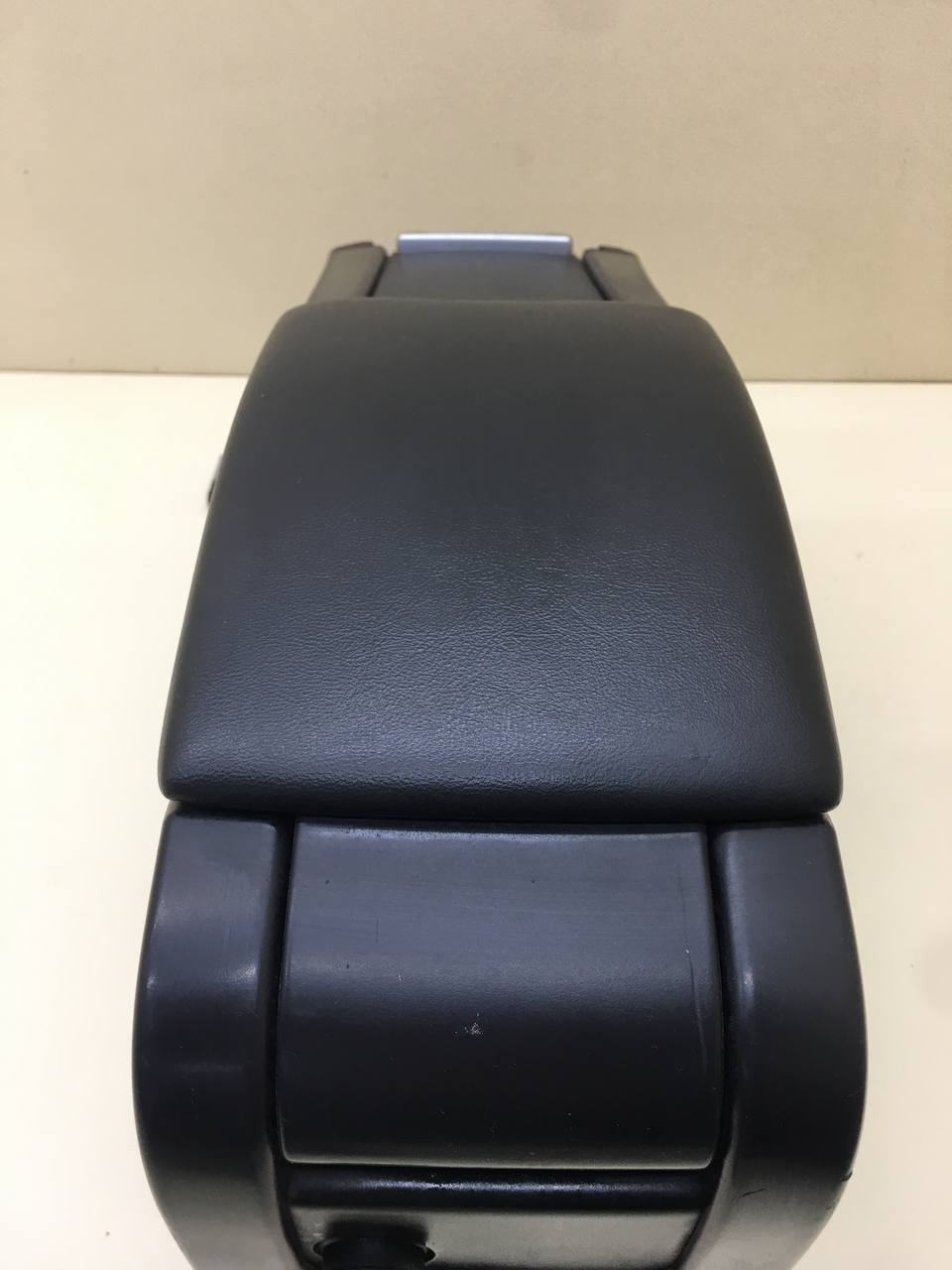 Консоль центральная Volvo XC60 2008-2017