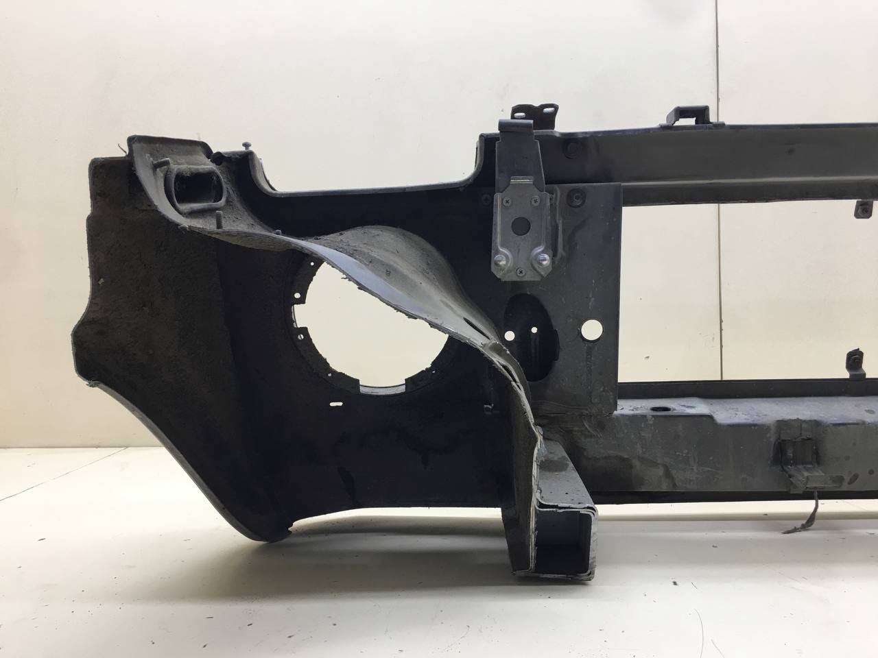 Панель передняя Lada Niva 4х4 2121 1977-2021 Панель передняя Lada Niva 4х4 2121 1977-2021