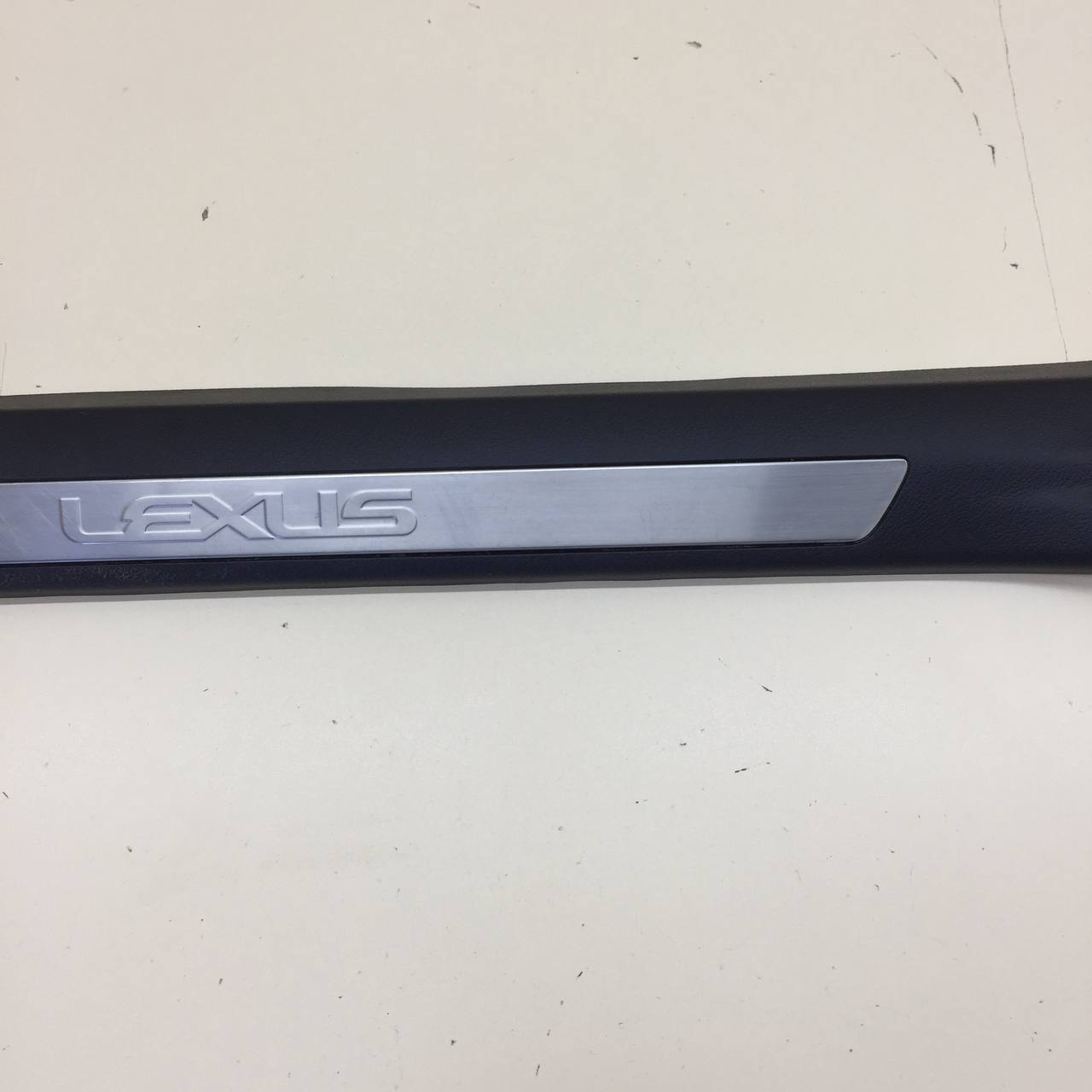 Накладка порога (внутренняя) Lexus NX 200 (Z10) 2014-2021