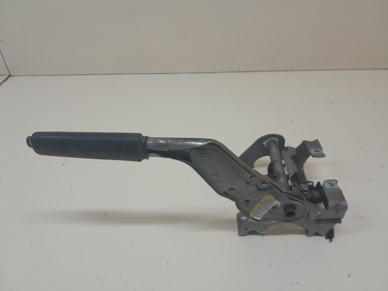 Рычаг стояночного тормоза Citroen Berlingo (NEW) (B9) 2008>