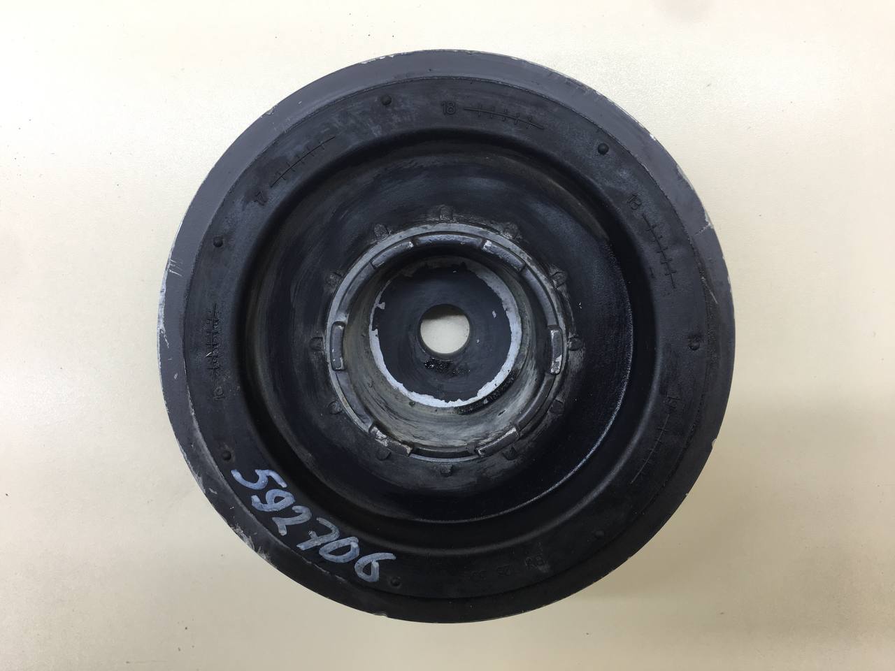 Шкив коленвала BMW 3-series E90/E91 2005-2011 Шкив коленвала BMW 3-series E90/E91 2005-2011