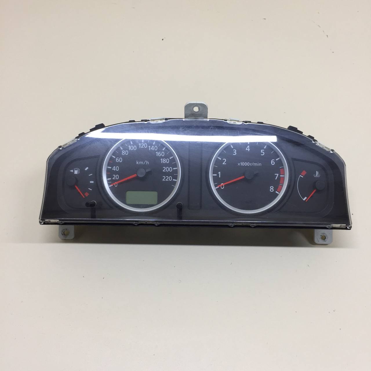 Панель приборов Nissan Almera (N16) 2000-2006 Панель приборов Nissan Almera (N16) 2000-2006