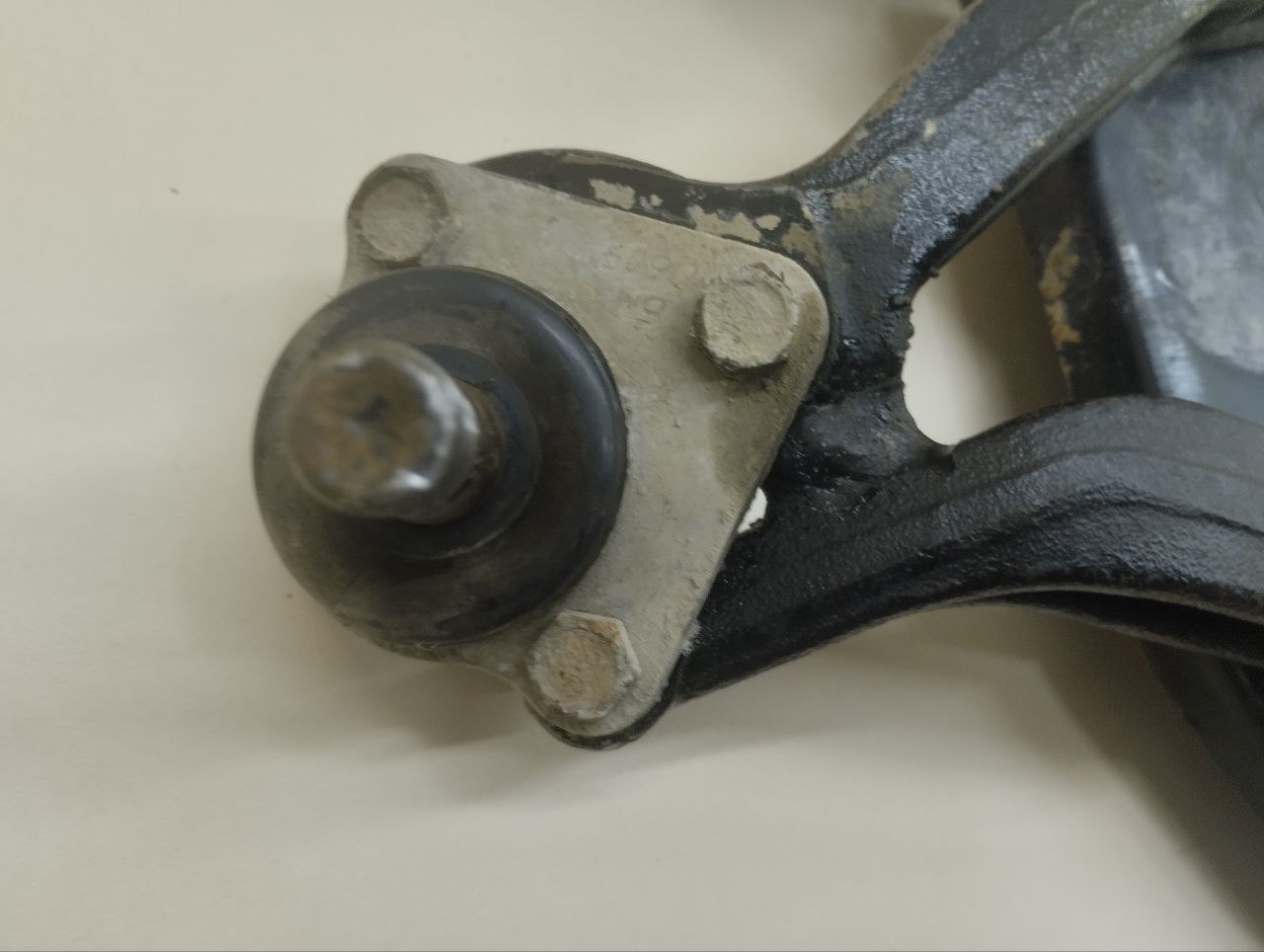 Рычаг передний нижний левый Chevrolet Niva 2009-2020