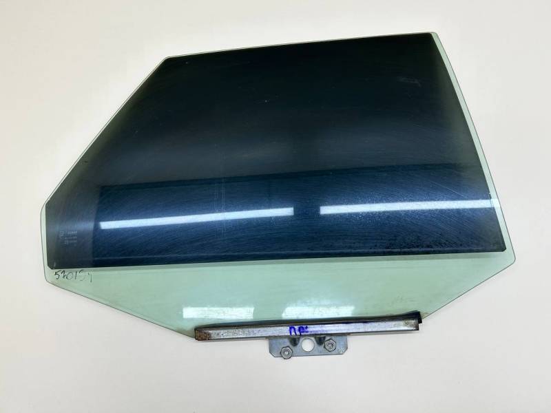 Стекло двери задней правой Lada Priora 2007-2018