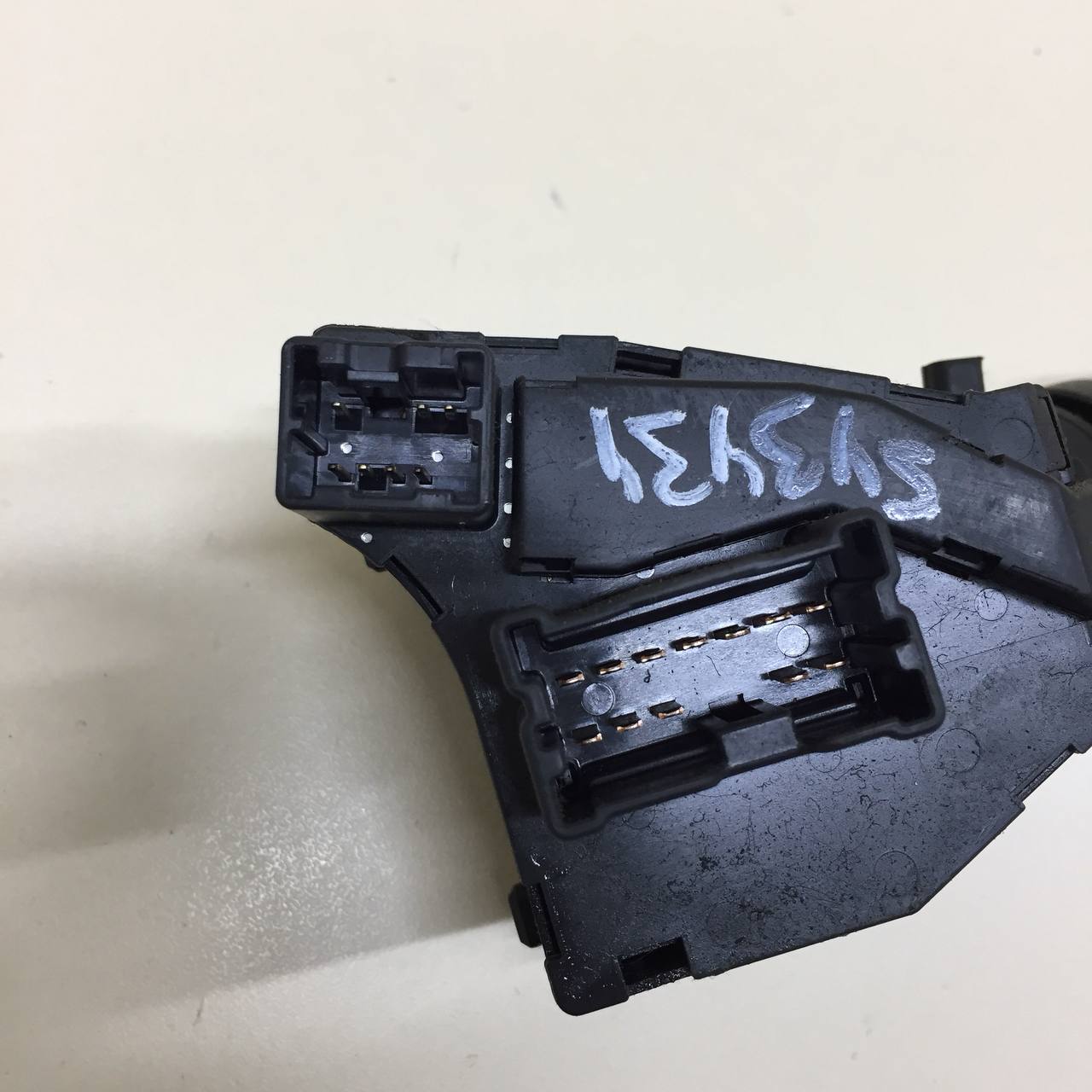 Переключатель поворотов подрулевой Nissan Almera (N16) 2000-2006 Переключатель поворотов подрулевой Nissan Almera (N16) 2000-2006