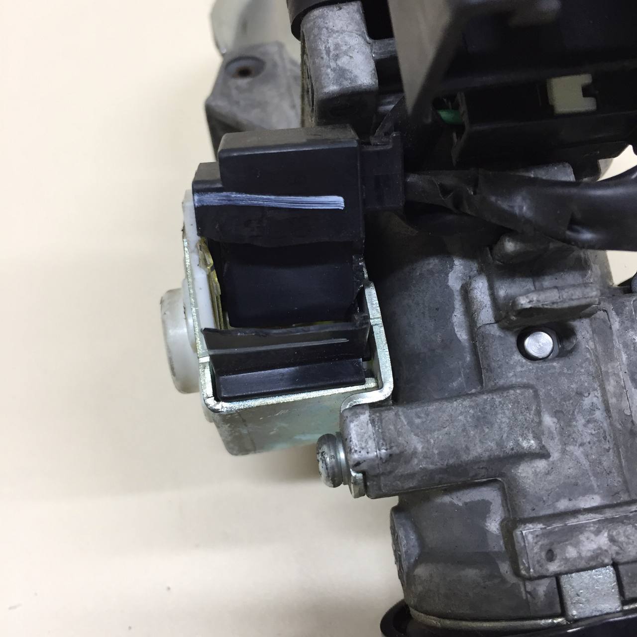 Замок зажигания Toyota Corolla E180 2013-2019 Замок зажигания Toyota Corolla E180 2013-2019