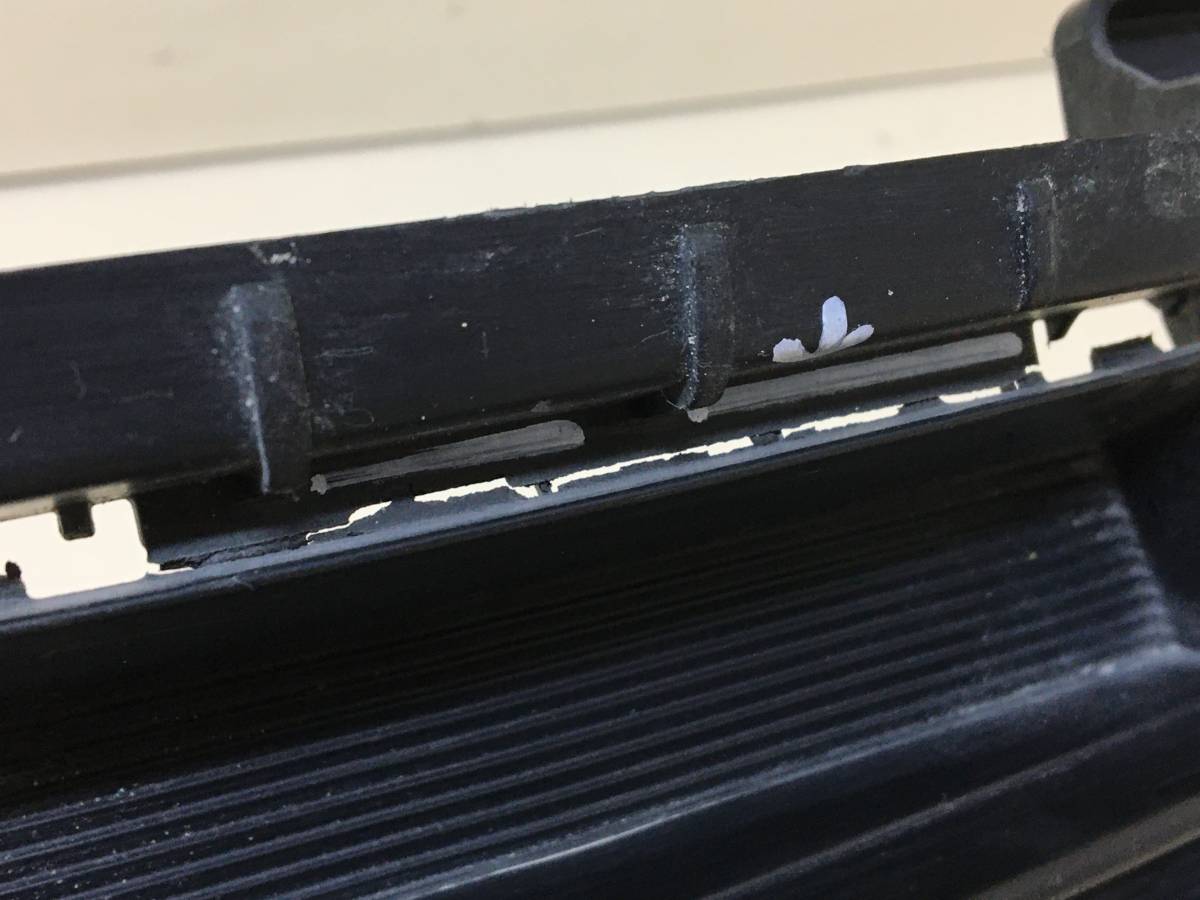 Решетка в бампер центральная Kia Seltos 2019>