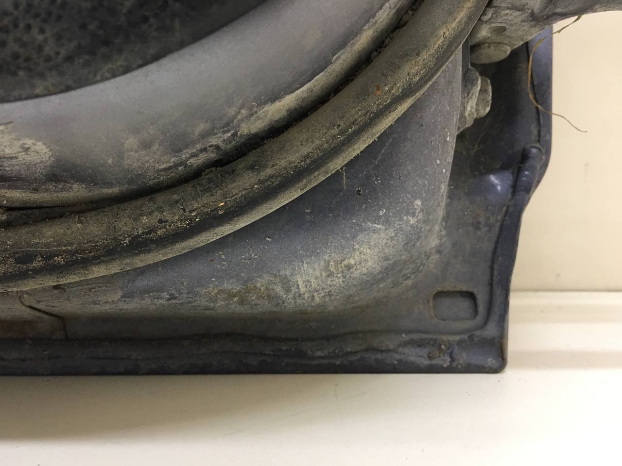 Дверь задняя левая Mitsubishi Lancer 9 (CS/Classic) 2000-2011 Дверь задняя левая Mitsubishi Lancer 9 (CS/Classic) 2000-2011