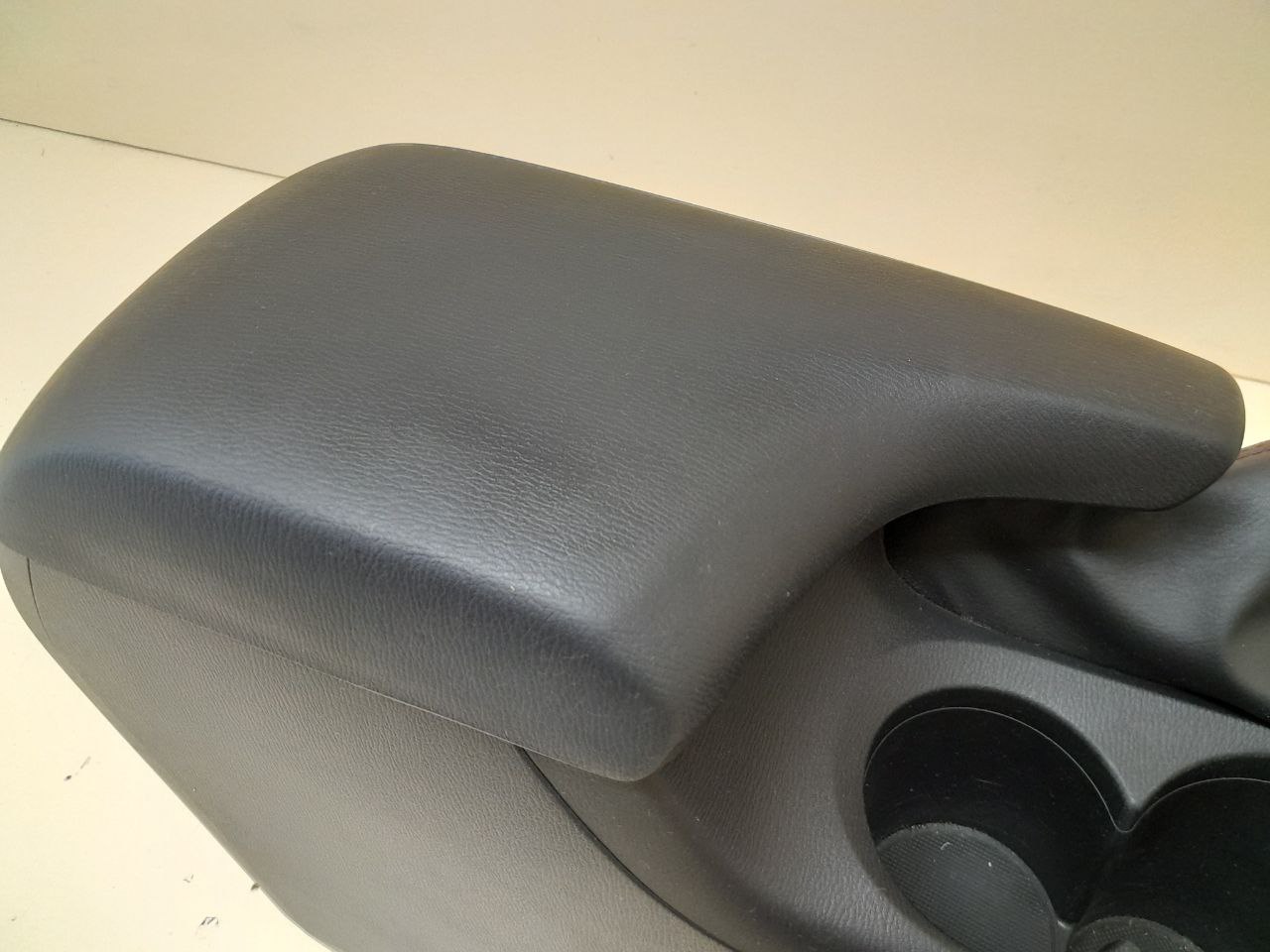 Консоль центральная Mazda Mazda 3 (BM) 2013-2016 Консоль центральная Mazda Mazda 3 (BM) 2013-2016