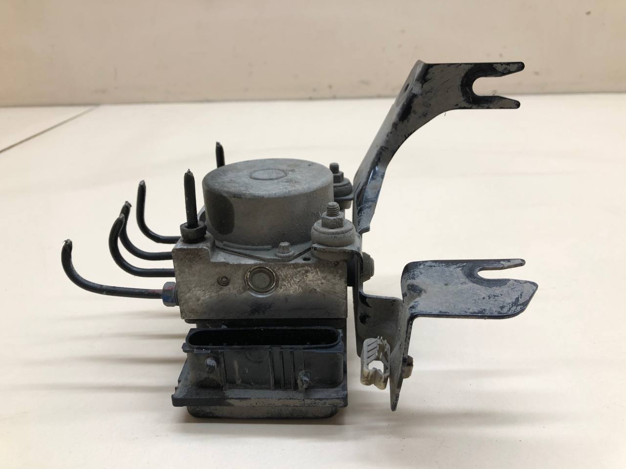 Блок ABS (насос) Nissan Almera 3 (G11, G15) 2012>