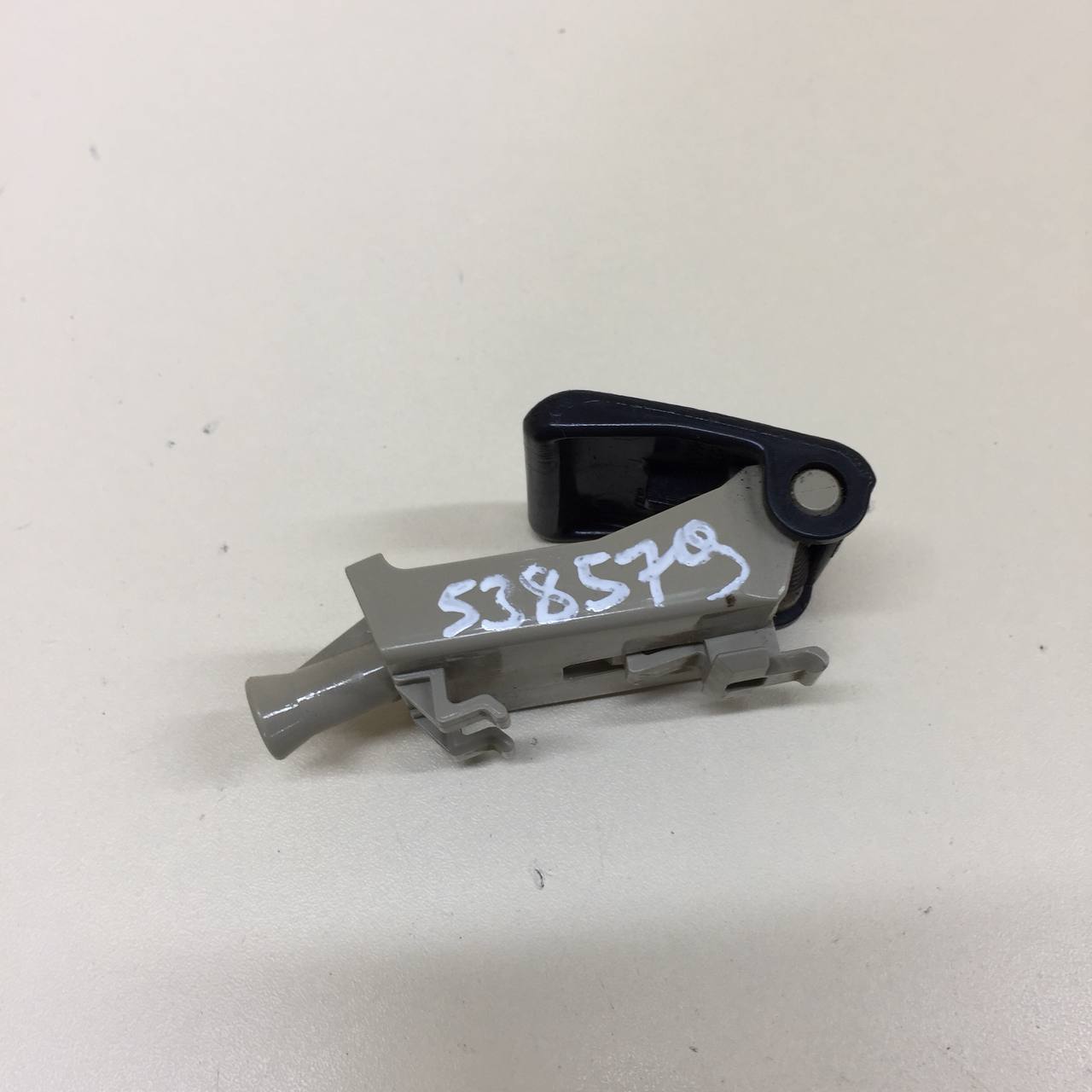 Ручка открывания капота Toyota Camry (V50) 2011-2017 Ручка открывания капота Toyota Camry (V50) 2011-2017