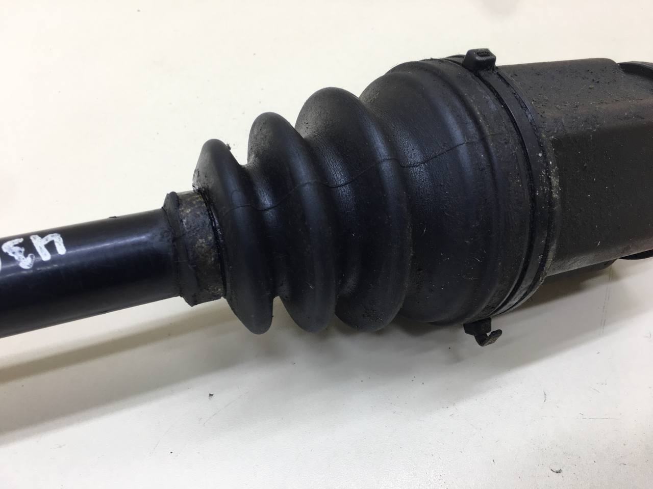 Полуось передняя правая BMW X3 E83 2004-2010
