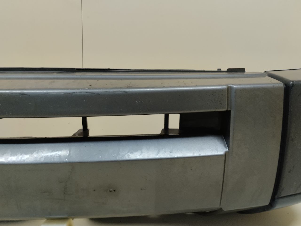 Бампер передний Land Rover Discovery 3 (L319) 2004-2009 Бампер передний Land Rover Discovery 3 (L319) 2004-2009