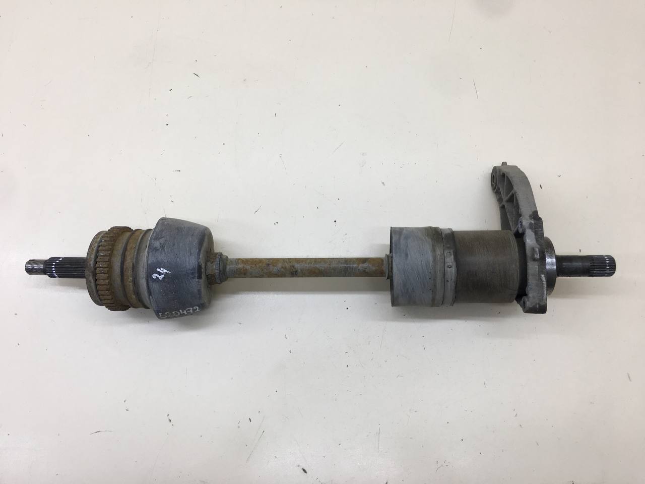 Полуось передняя левая Lada Niva 4х4 2121 1977-2021 Полуось передняя левая Lada Niva 4х4 2121 1977-2021