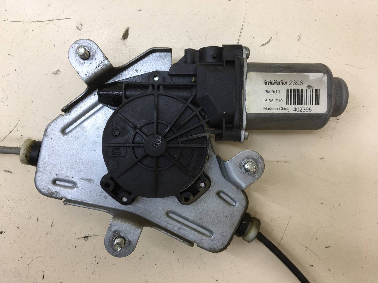 Стеклоподъемник электр. передний правый Hyundai Solaris (RB) 2010-2017