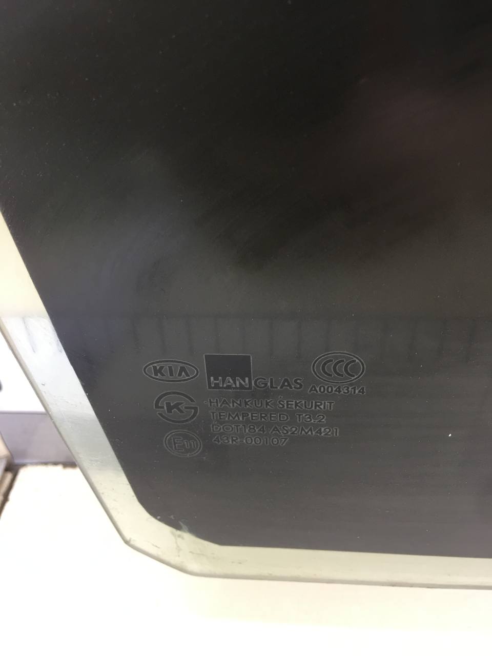 Стекло двери задней правой Kia Spectra (SD) 2004-2011