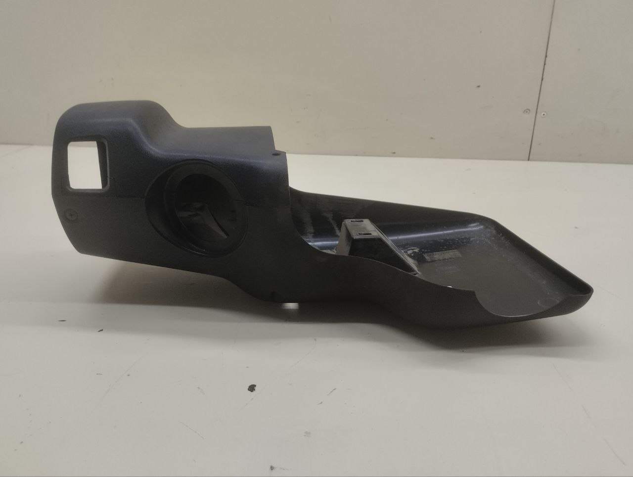 Кожух рулевой колонки Chevrolet Niva 2009-2020