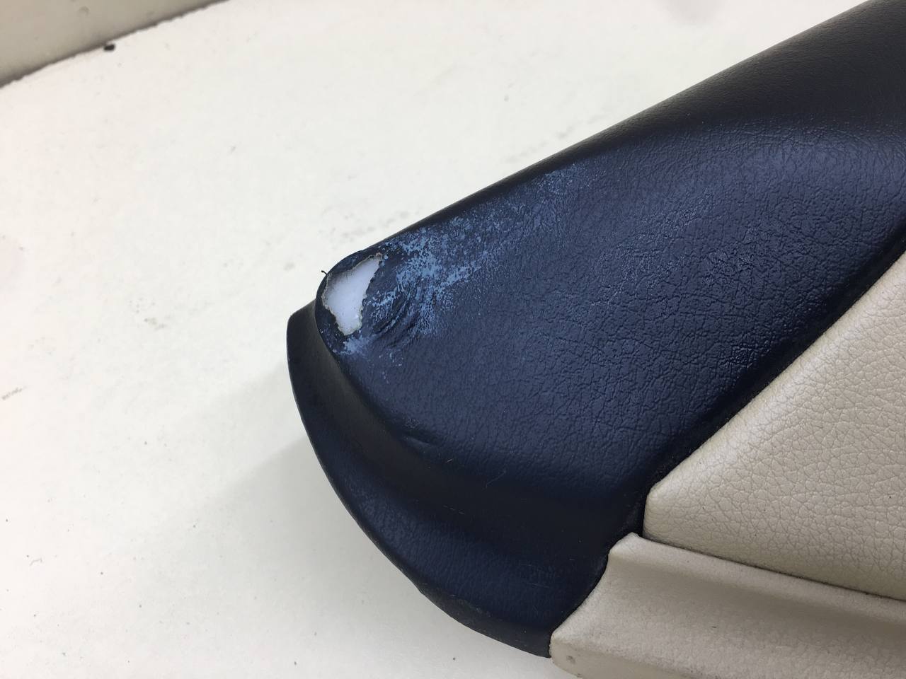 Обшивка двери задней левой Toyota Camry (V50) 2011-2017
