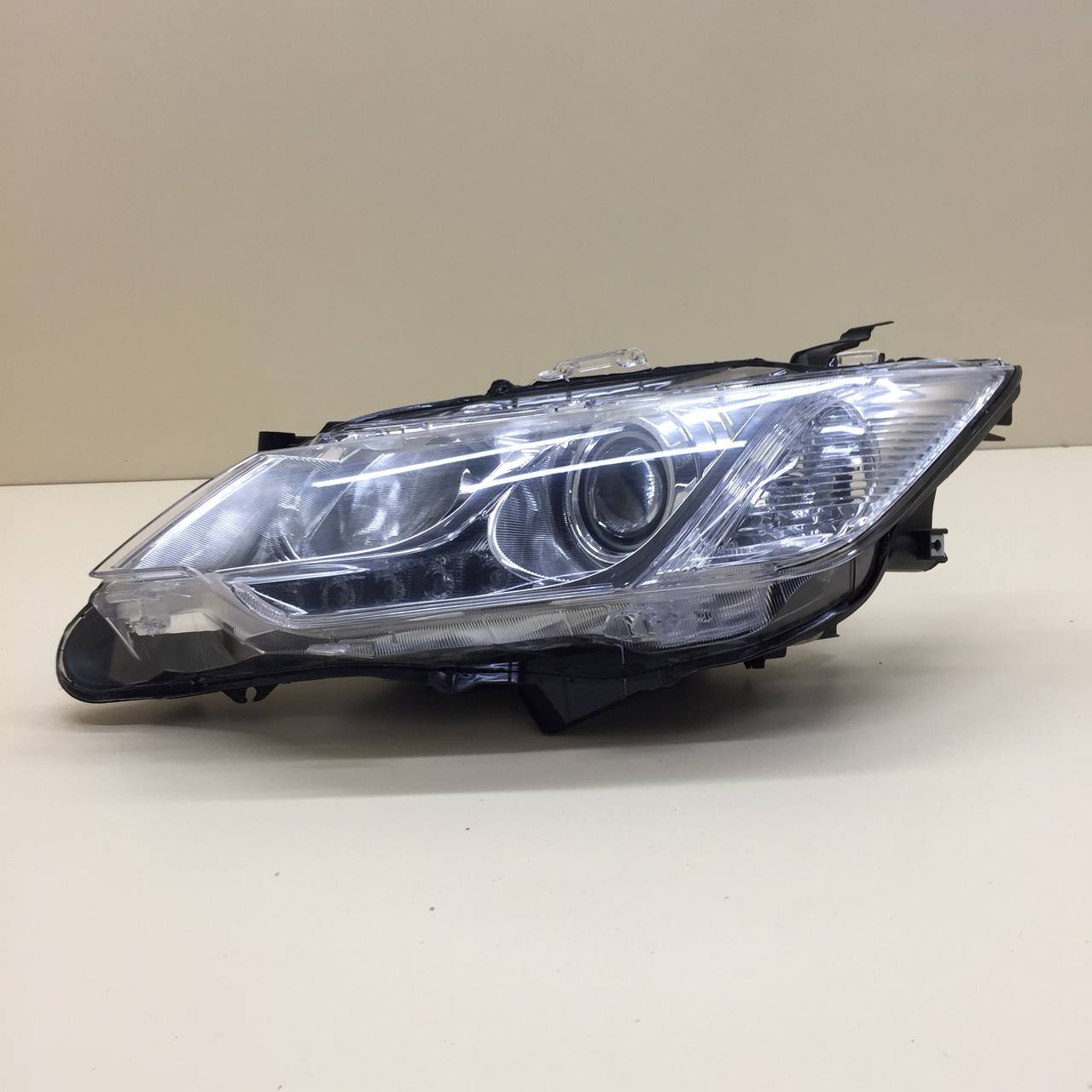 Фара левая Toyota Camry (V50) 2011-2017